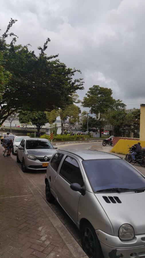 Hotel Edificio Niza80 Ibague, Acceso Digital Cerca Parque Deportivo Extérieur photo